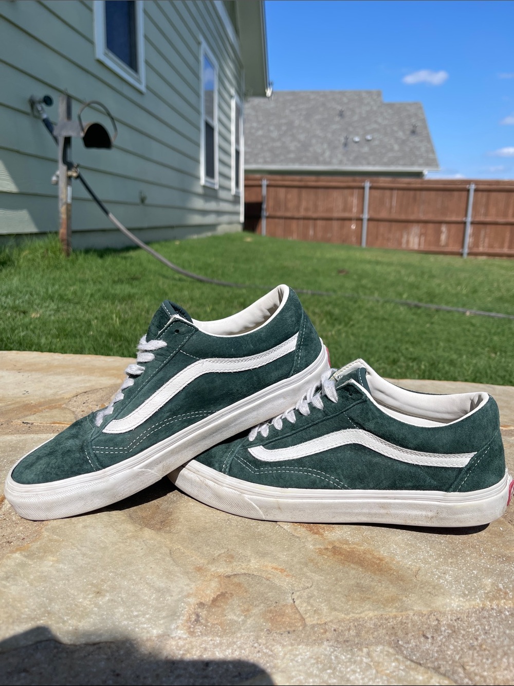 Vans Size 9 Old Skool Low Top Sneakers in Forest Green and White